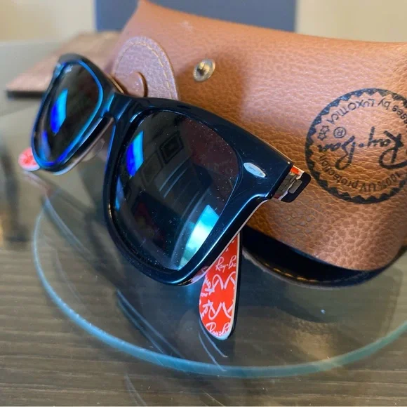 Ray-Ban Classic Black Sunglasses - Picture 2 of 7